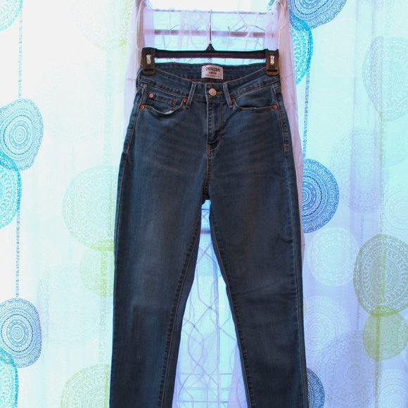 Levi's Denizen | Light Wash Blue Skinny Jeans - Picture 3 of 8